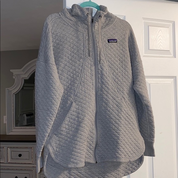 Patagonia Jackets & Blazers - Quilted Patagonia Zip Up Hoodie